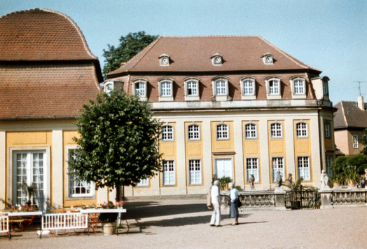 Vorschaubild Bad Lauchstädt, Kursaalgebäude und Quellpavillon  (Foto von 1990)